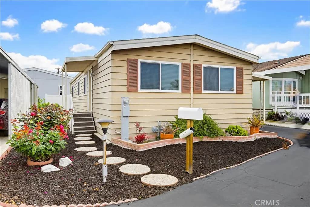 16222 Monterey Lane 79, Huntington Beach, CA — listing photo 1