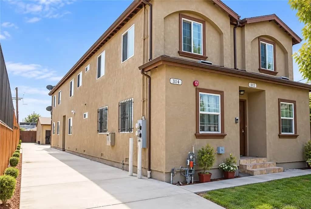 314 W 56th, Los Angeles, CA — listing photo 1