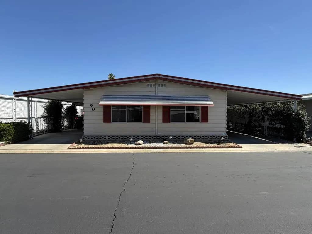 601 N Kirby Street 90, Hemet, CA — listing photo 1