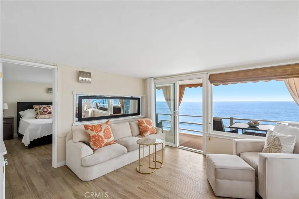 1139 Gaviota Drive, Laguna Beach, CA — listing photo 1