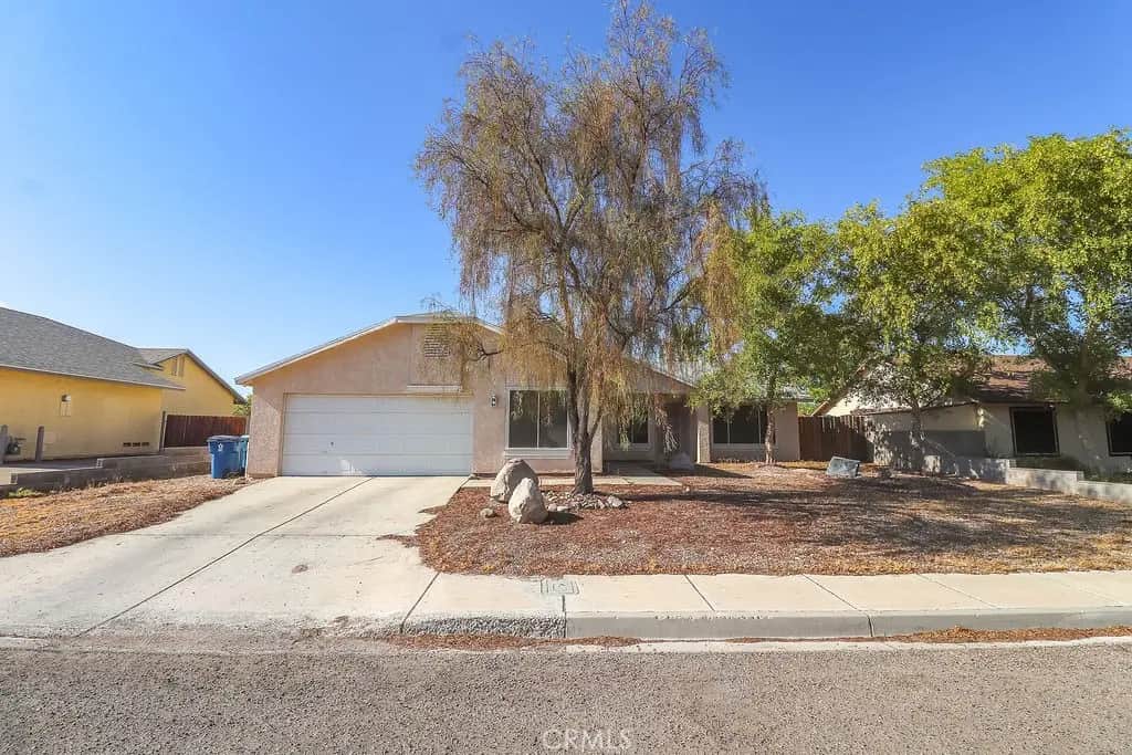1330 Santa Fe Circle, Needles, CA — listing photo 1