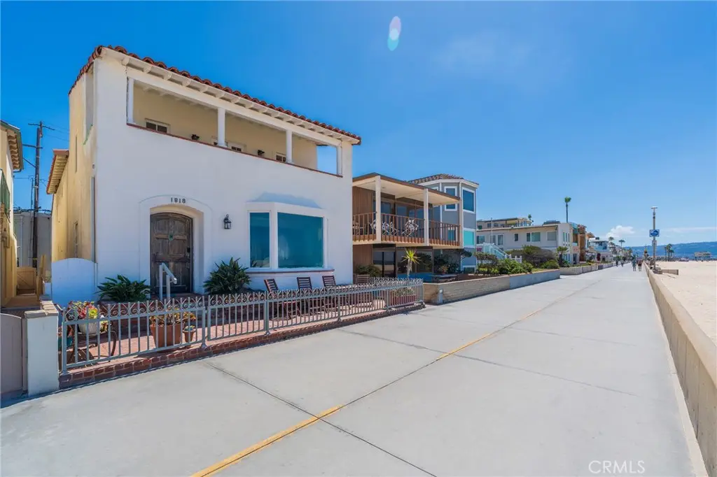 1818 The Strand 1, Hermosa Beach, CA — listing photo 1