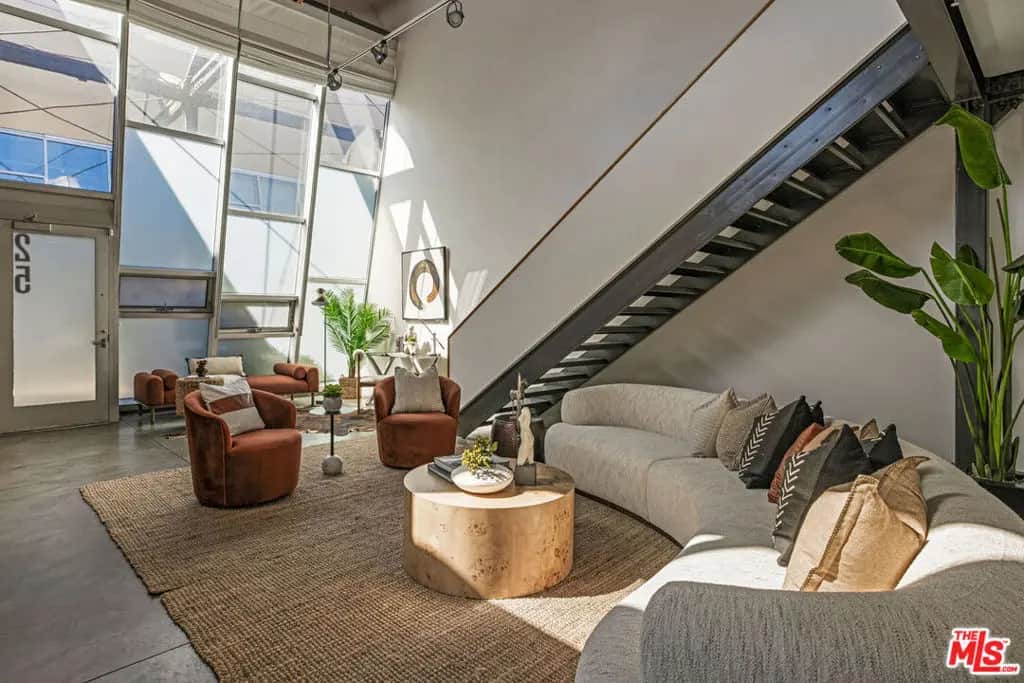 130 S Hewitt Street 25, Los Angeles, CA — listing photo 1