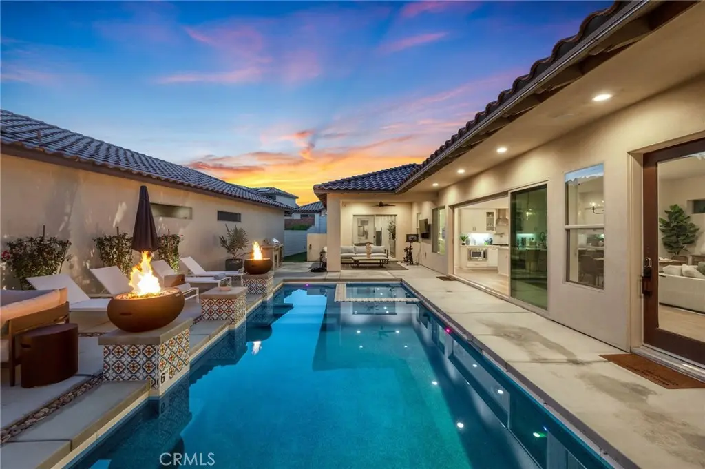 80394 Platinum, La Quinta, CA — listing photo 1