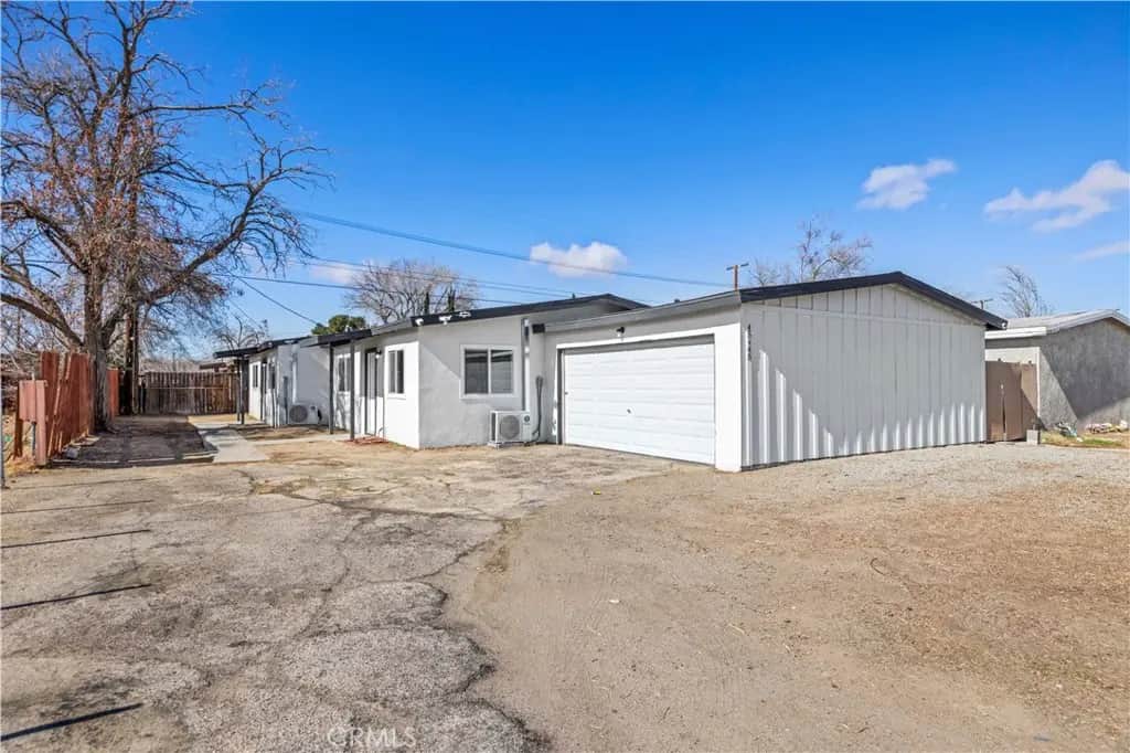 45445 Cedar Ave., Lancaster, CA — listing photo 1
