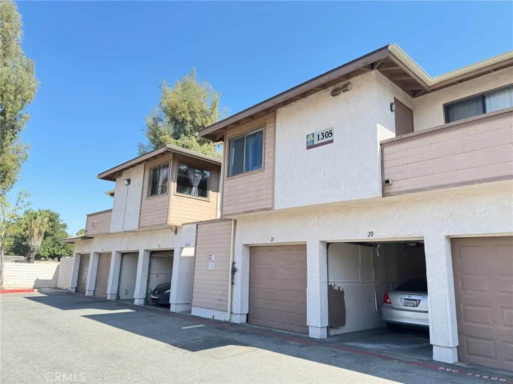 1305 Massachusetts 205, Riverside, CA — listing photo 1