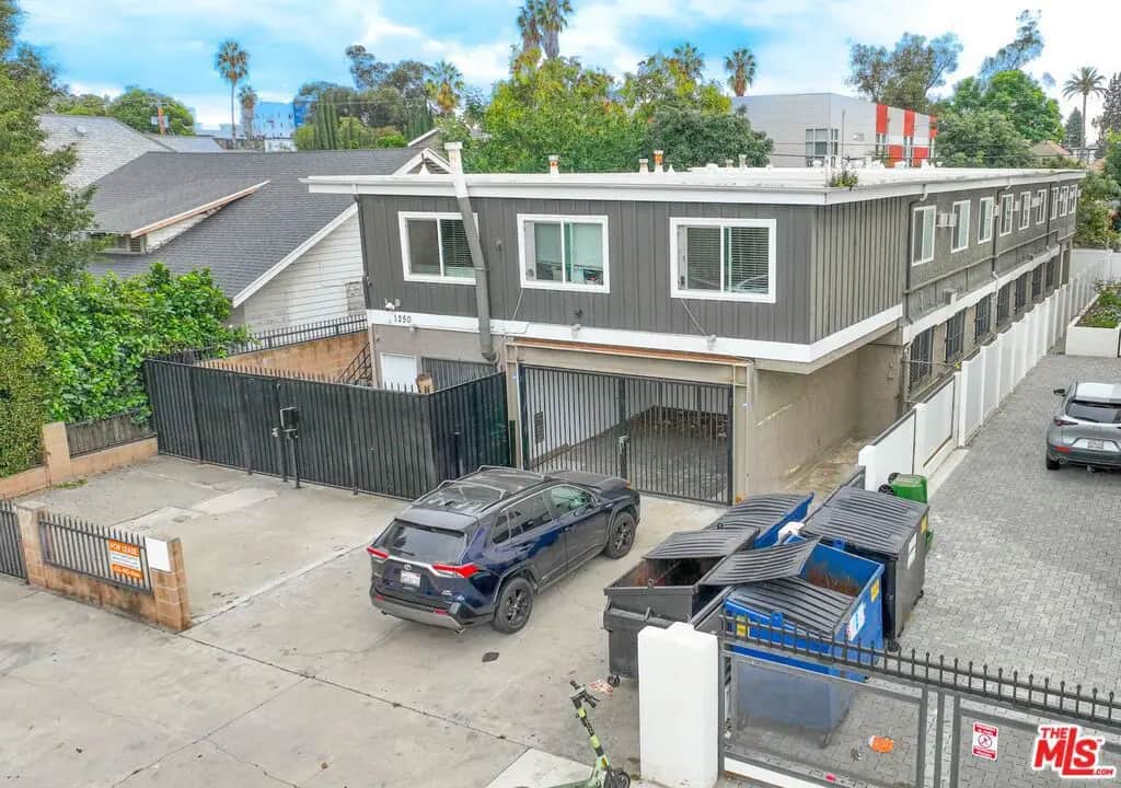 1250 W 37th Street, Los Angeles, CA — listing photo 1