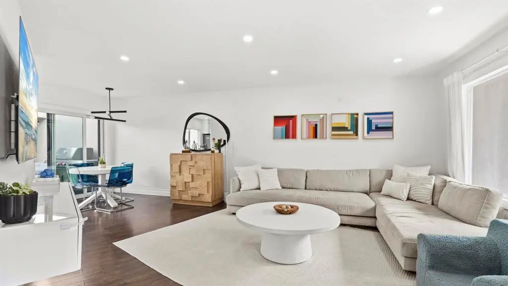 8490 Via Sonoma 10, La Jolla, CA — listing photo 1