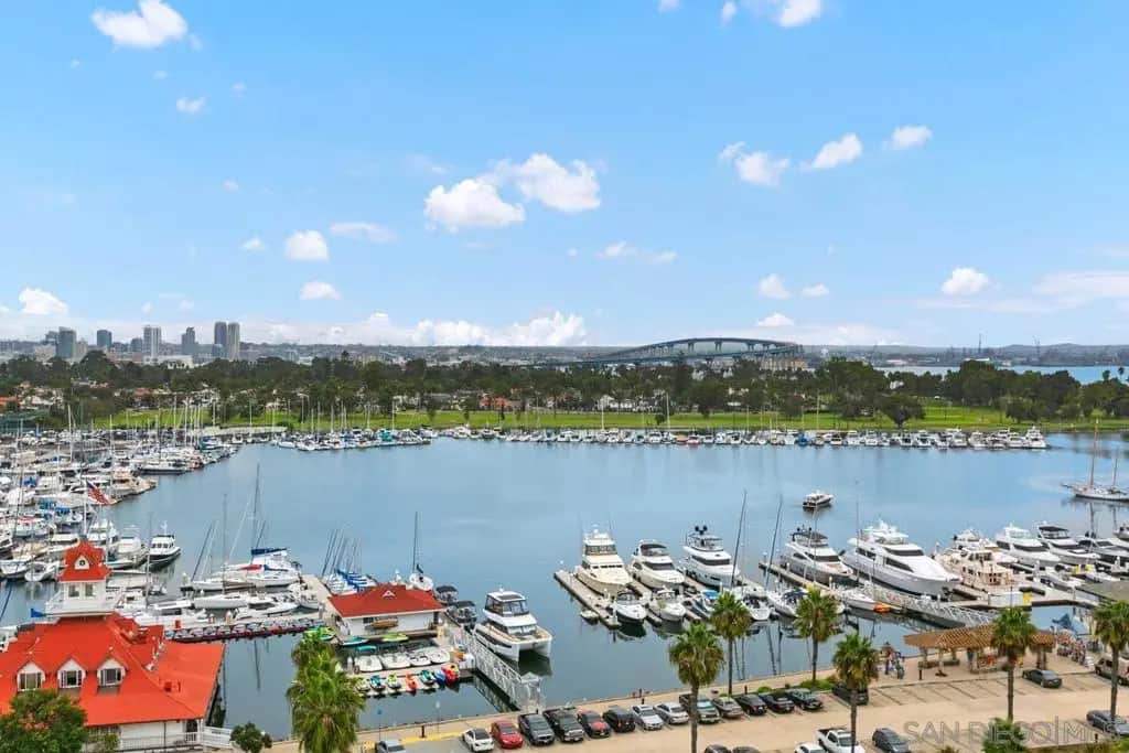 1710 Avenida Del Mundo 1007, Coronado, CA — listing photo 1