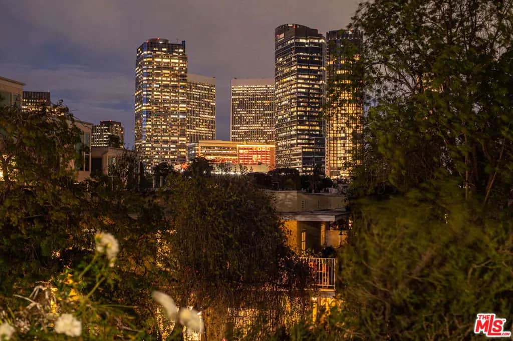 1845 Pandora Avenue, Los Angeles, CA — listing photo 1