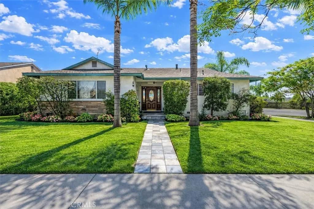 9370 Dorrington, Arleta, CA — listing photo 1