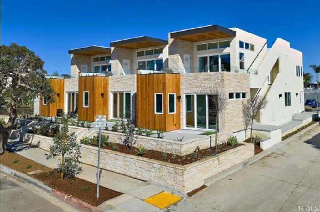 3903 Haines, San Diego, CA — listing photo 1