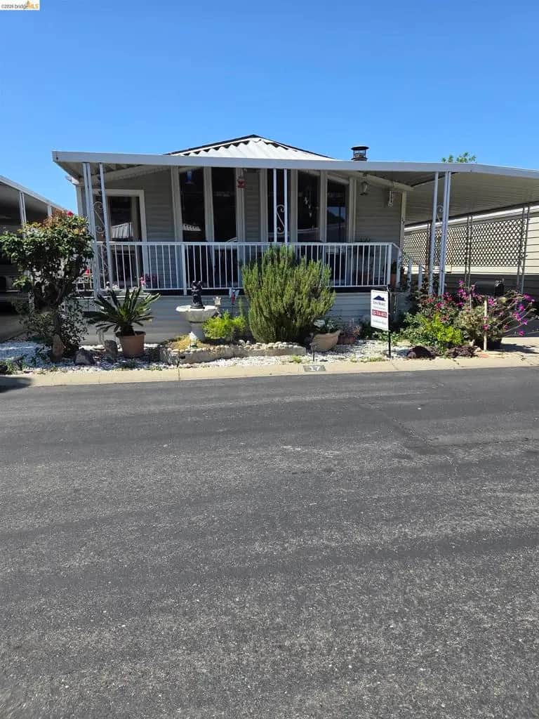 17 Bradley Lane, Antioch, CA — listing photo 1