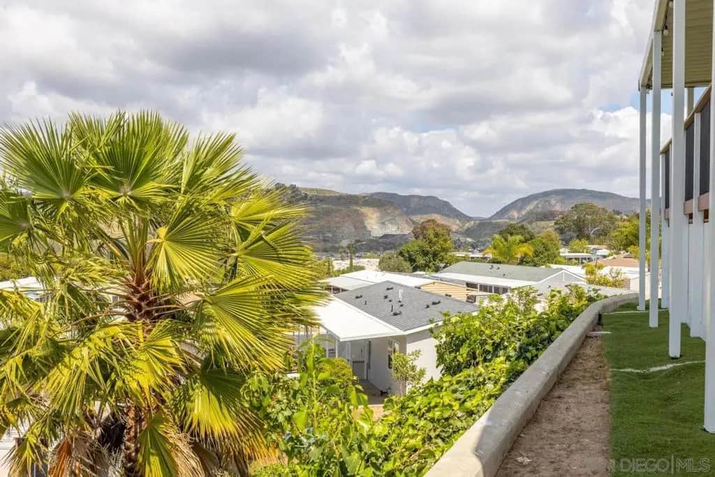 4957 Old Cliffs Rd, San Diego, CA — listing photo 1