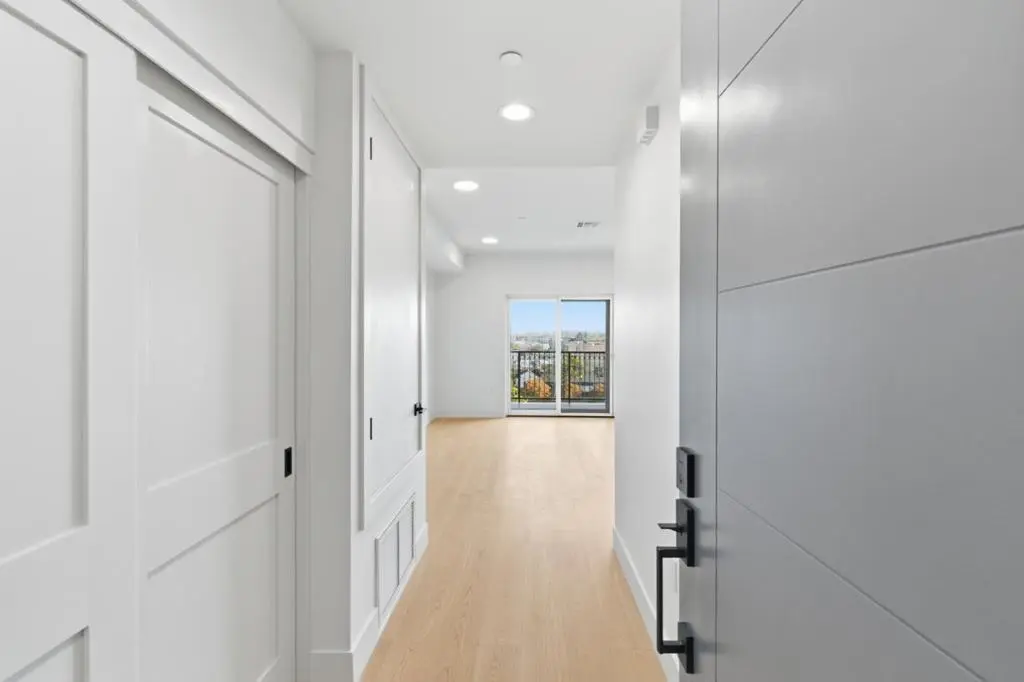 560 El Camino Real 206, San Carlos, CA — listing photo 1