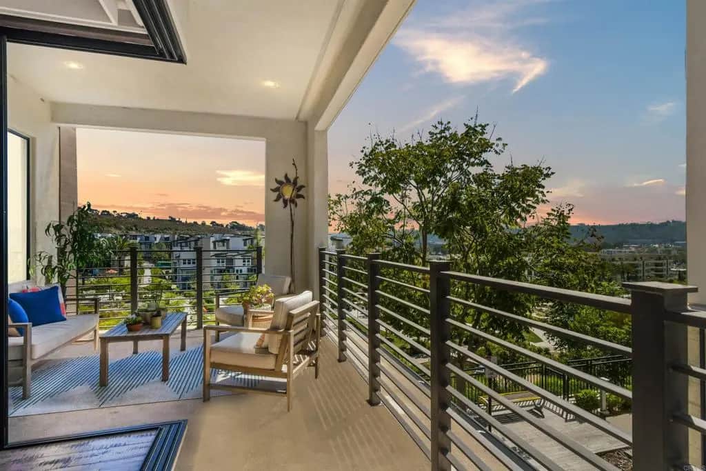 8571 Aspect Dr, San Diego, CA — listing photo 1