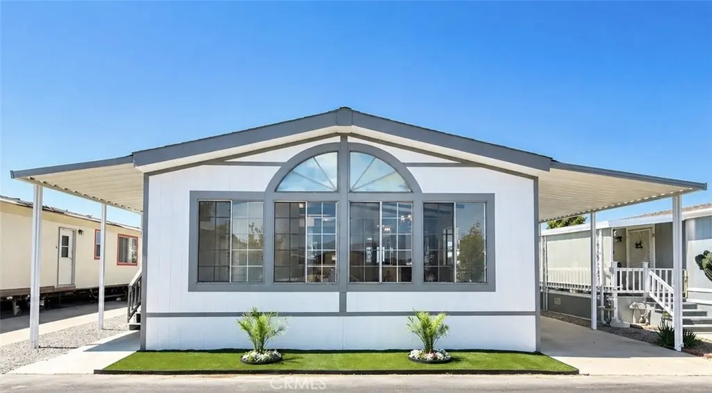530 W Devonshire Avenue 65, Hemet, CA — listing photo 1