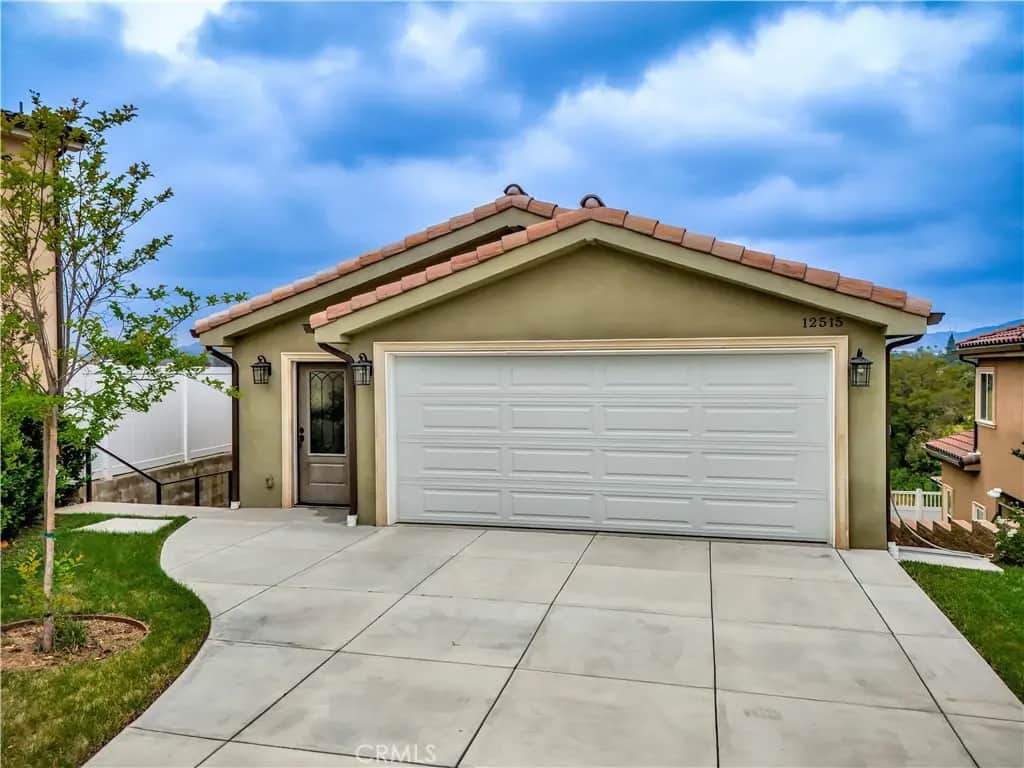 12515 Haleh Ln, Sylmar, CA — listing photo 1