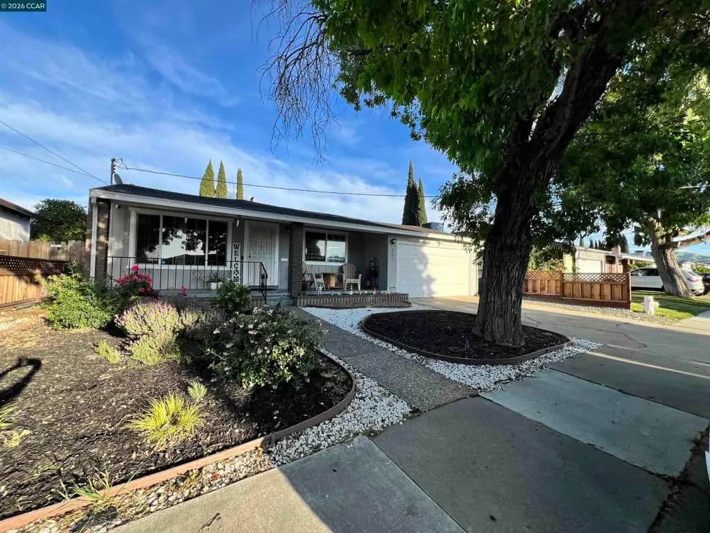 251 Rose Ann Ave., Pittsburg, CA — listing photo 1