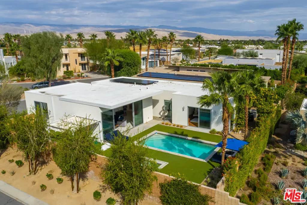 4304 Vantage Lane, Palm Springs, CA — listing photo 1