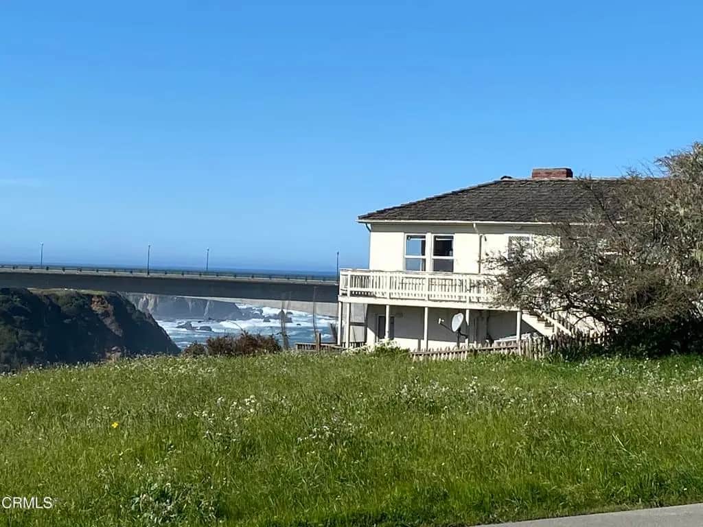 300 N Harbor Drive, Fort Bragg, CA — listing photo 1