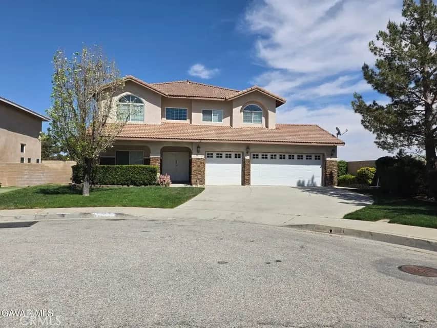 3321 Sungate, Palmdale, CA — listing photo 1