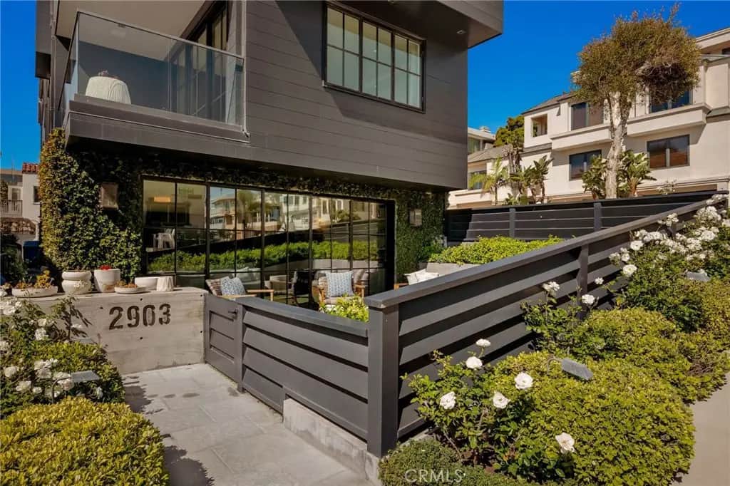2903 Manhattan Avenue, Manhattan Beach, CA — listing photo 1