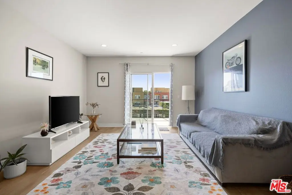 13337 Beach Avenue 406, Marina Del Rey, CA — listing photo 1