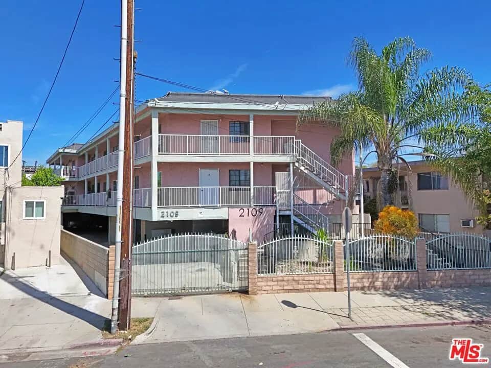 2109 Manitou Avenue, Los Angeles, CA — listing photo 1