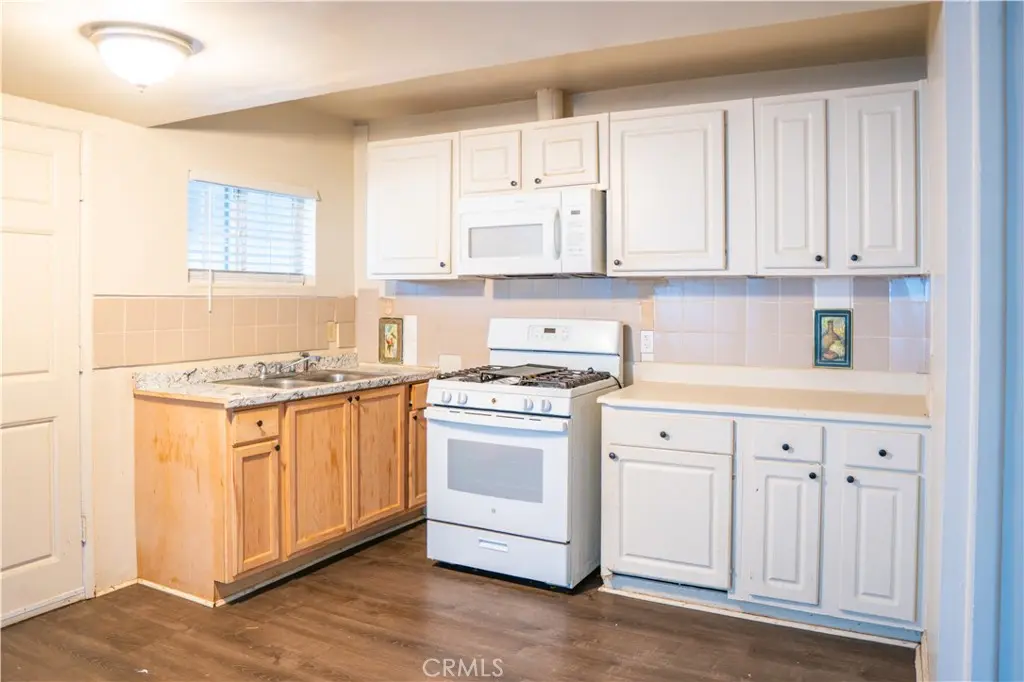 114 N Lewis A, Lake Elsinore, CA — listing photo 1
