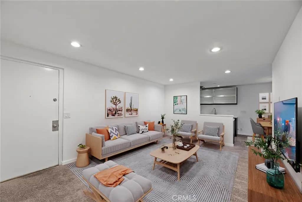 525 N Sycamore Avenue 333, Los Angeles, CA — listing photo 1