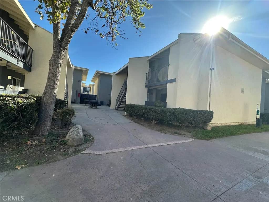 12350 Del Amo 2509, Lakewood, CA — listing photo 1