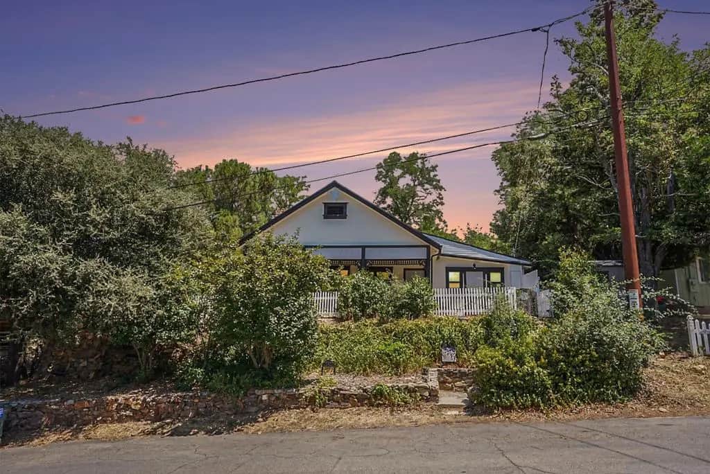 2020 Third Street, Julian, CA — listing photo 1