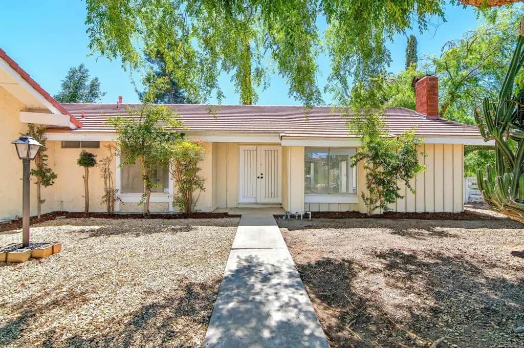 37985 Avenida Bravura, Temecula, CA — listing photo 1