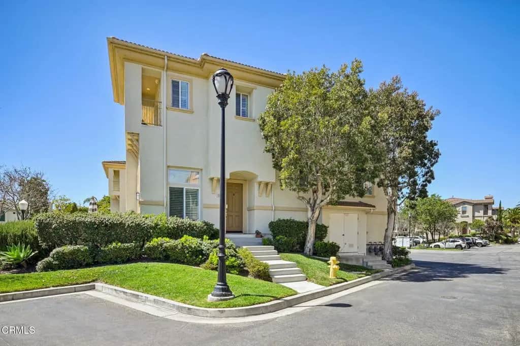 1337 Bayside Circle, Oxnard, CA — listing photo 1