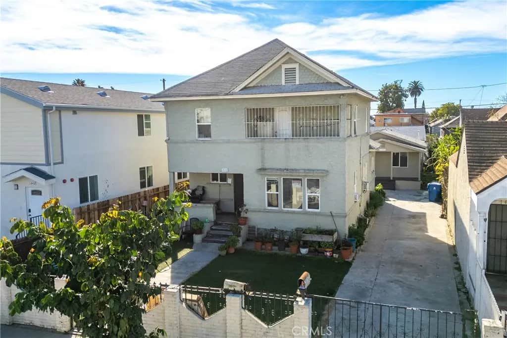1438 E 20th Street, Los Angeles, CA — listing photo 1