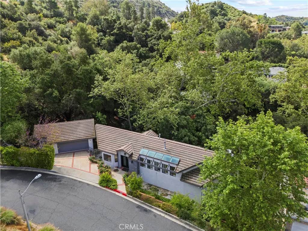 1864 Arvin Dr., Glendale, CA — listing photo 1