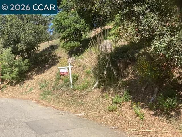 0 0000 Woodrow Drive, Oakland, CA — listing photo 1