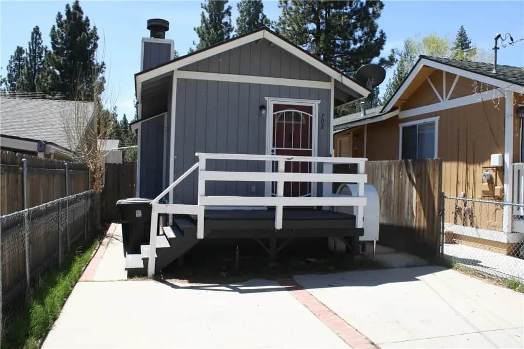 708 W Country Club Boulevard, Big Bear City, CA — listing photo 1