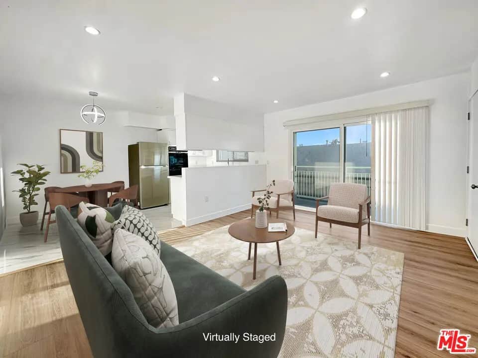 220 E Hyde Park 4, Inglewood, CA — listing photo 1