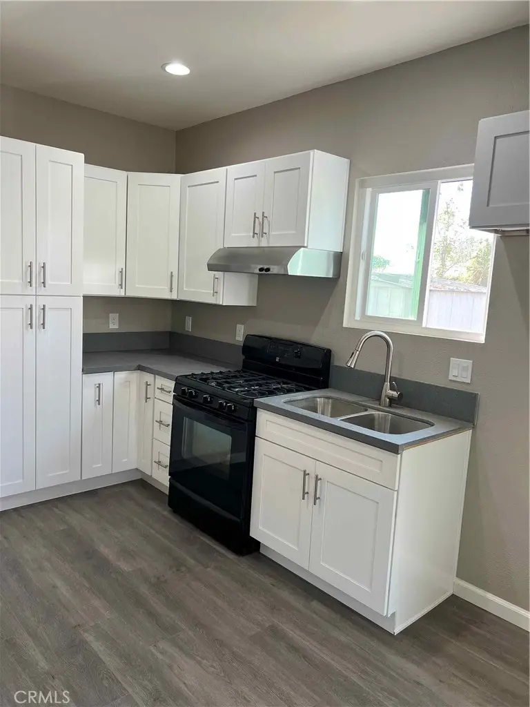 10026 Portola Avenue, Bloomington, CA — listing photo 1