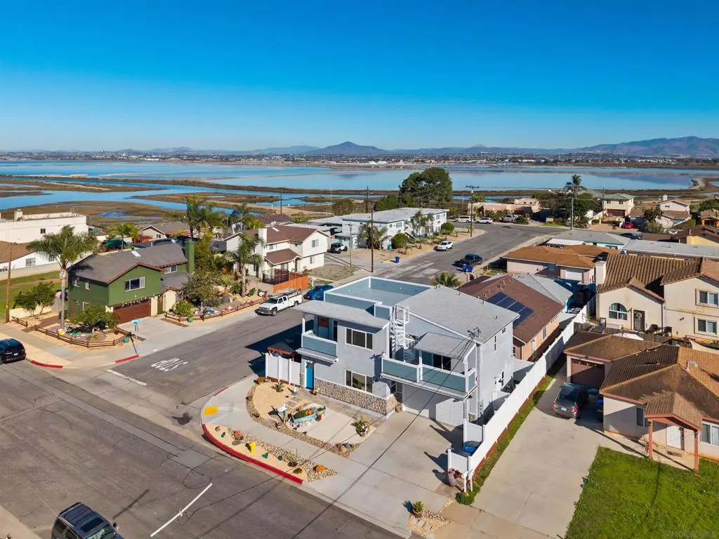 413 Delaware St, Imperial Beach, CA — listing photo 1