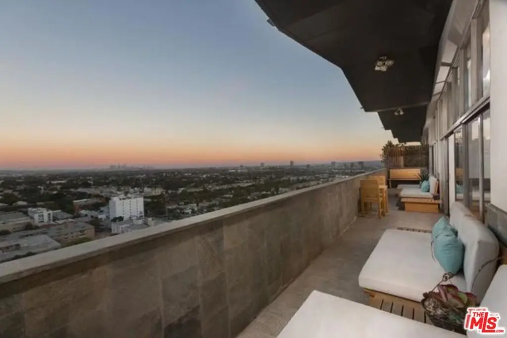 1155 N La Cienega Boulevard PH 3, West Hollywood, CA — listing photo 1