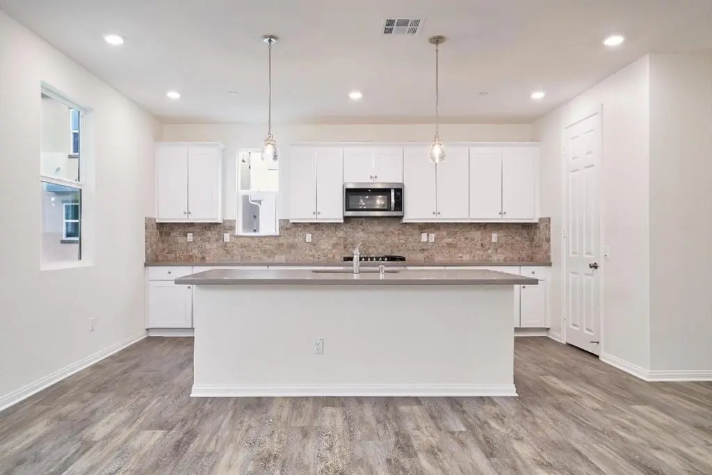 729 Daniel Freeman Circle, Inglewood, CA — listing photo 1