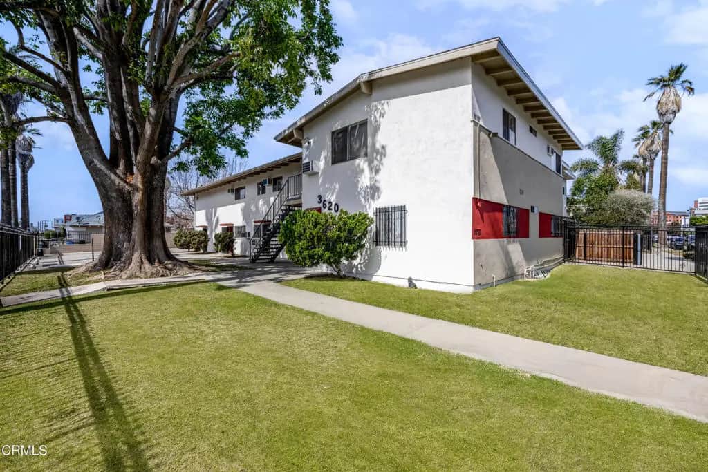 3620 S Budlong Avenue, Los Angeles, CA — listing photo 1
