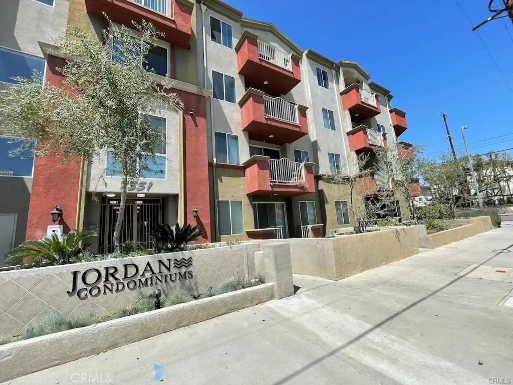 7551 Jordan 304, Canoga Park, CA — listing photo 1