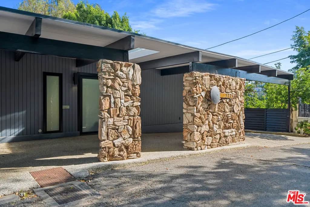 2775 Rinconia Drive, Los Angeles, CA — listing photo 1