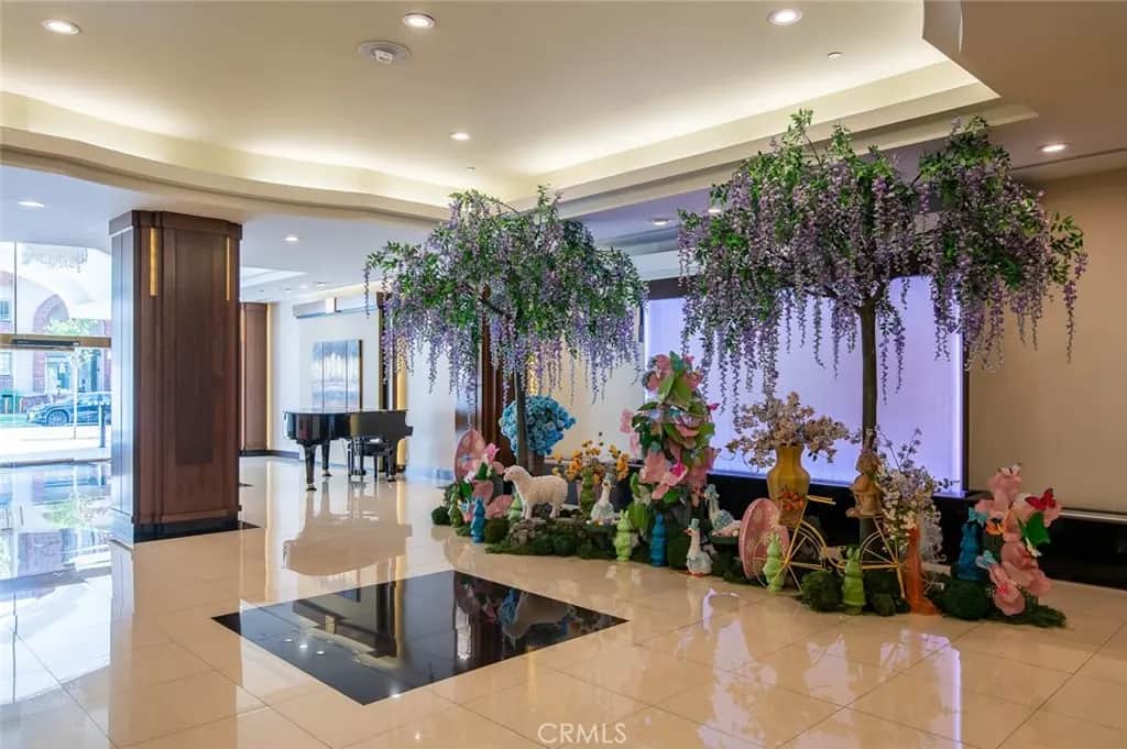345 Pioneer 502, Glendale, CA — listing photo 1