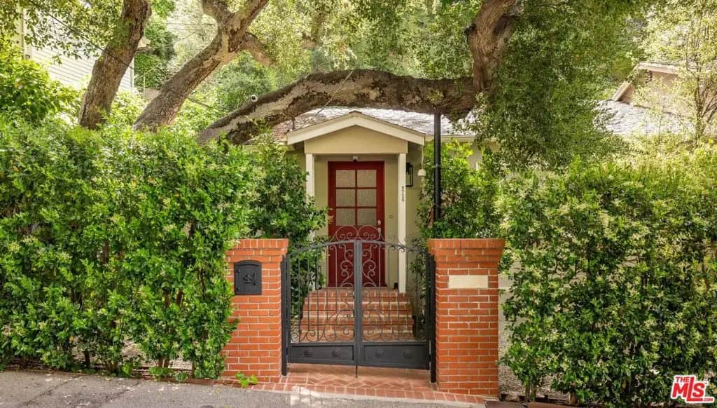 9720 Yoakum Drive, Beverly Hills, CA — listing photo 1