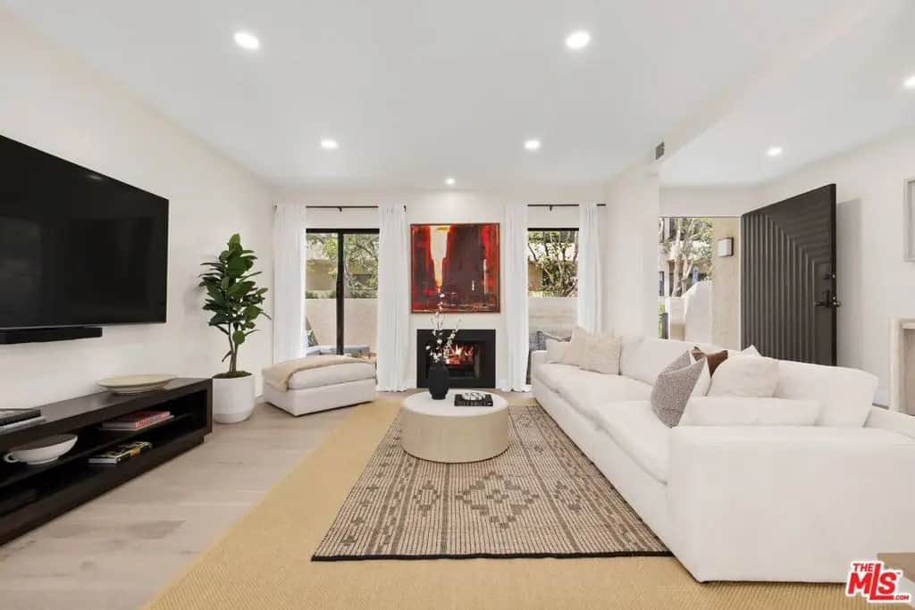 2467 Century, Los Angeles, CA — listing photo 1